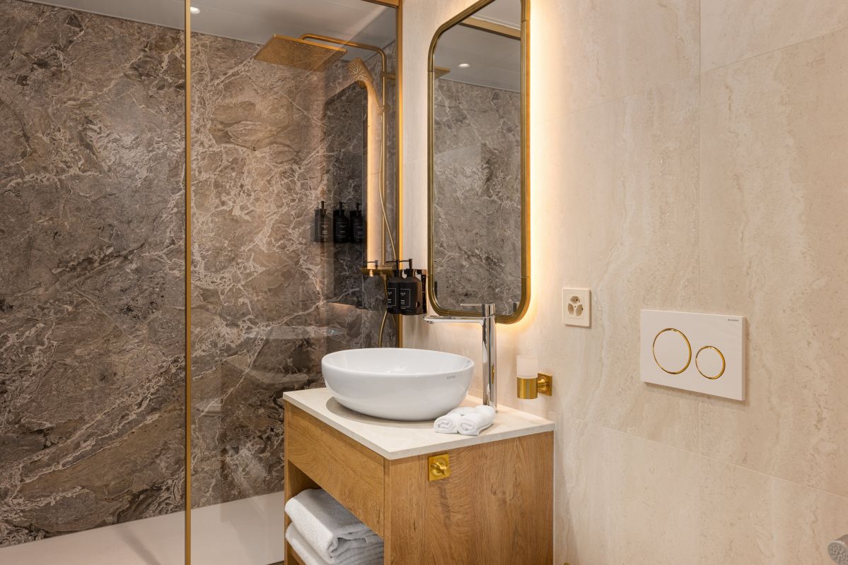 Manotel-Royal-Chambre-925-1